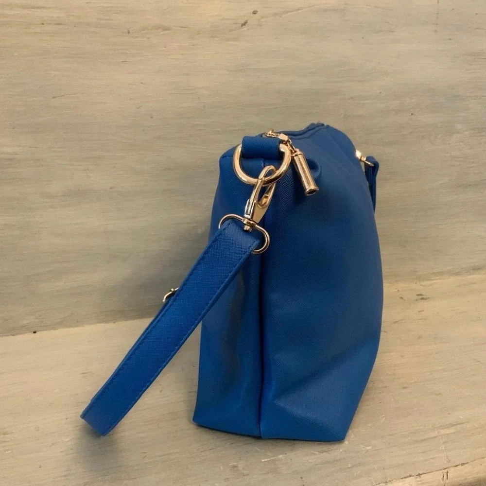 Electric Blue Faux Leather Crossbody Shoulder Bag‎ Purse Like New